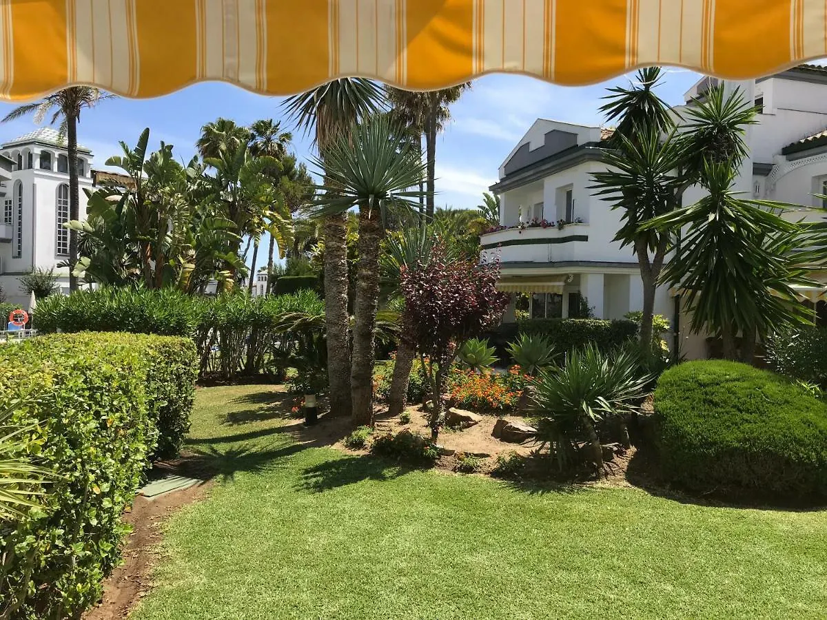 Dominion Beach House エステポナ 別荘